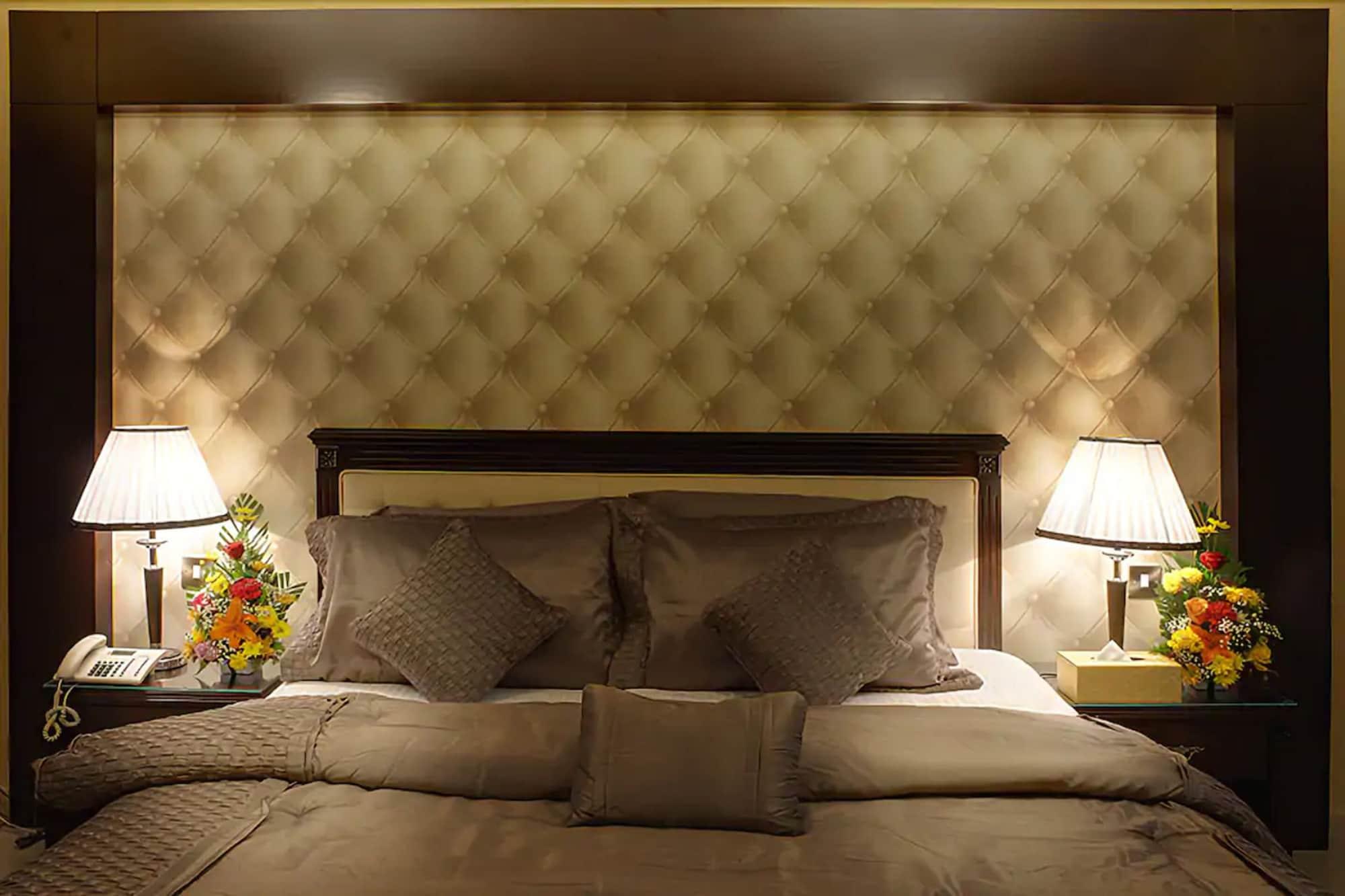Deira Suites Deluxe Hotel Suites Дубай Экстерьер фото